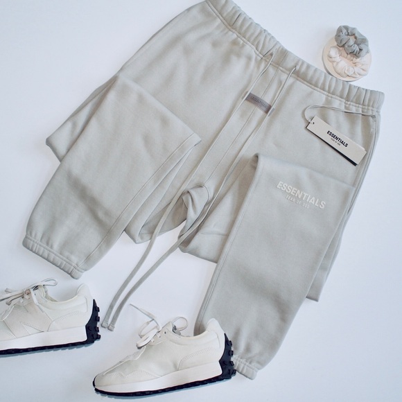 FEAR OF GOD ESSENTIALS Suit ‘Wheat’ L/S T-Shirt + Sweatpants - Picture 6 of 8